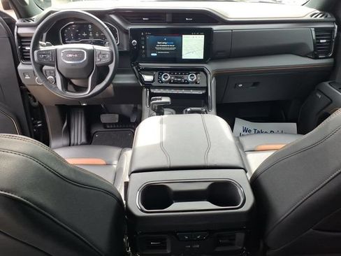 Used 2025 GMC Sierra 1500 AT4 w/ AT4 Premium Package AWD/4WD image 11