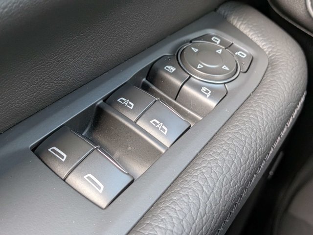 Used 2026 GMC Yukon Denali AWD/4WD image 23