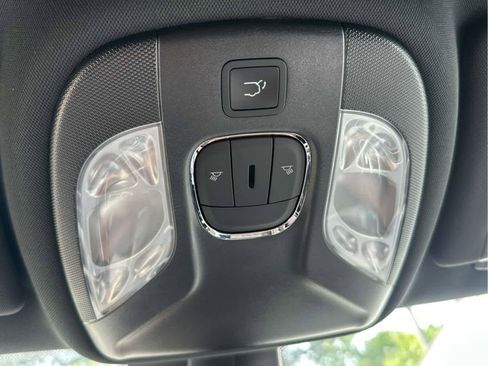 New 2025 Jeep Compass Latitude w/ Convenience Group image 32