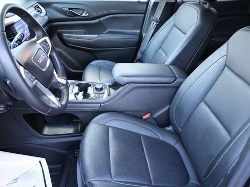 Certified 2022 GMC Acadia SLT w/ Technology Package image 45