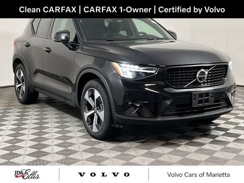 Certified 2025 Volvo XC40 B5 Plus image 1