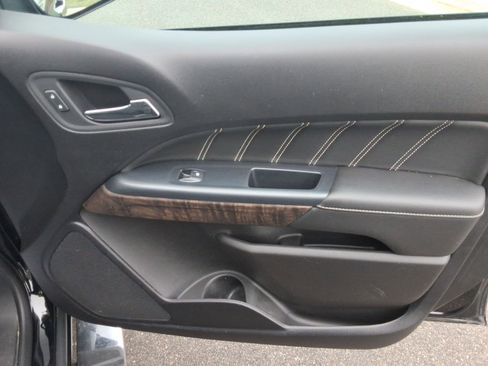 Used 2021 GMC Canyon Denali image 24