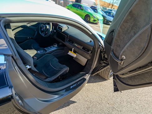 Used 2025 Maserati MC20 Coupe image 32