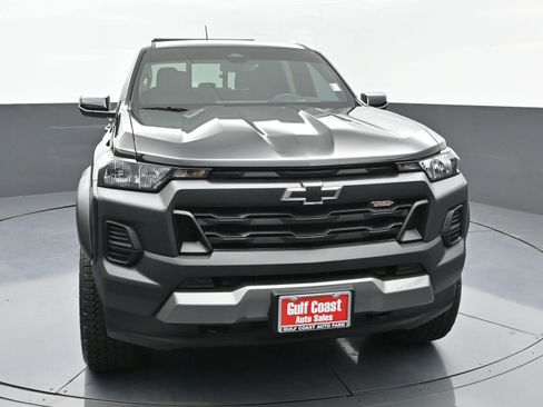 Used 2025 Chevrolet Colorado Trail Boss w/ Midnight Edition image 3