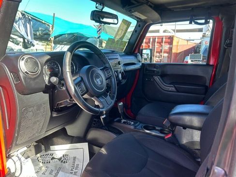 Used 2017 Jeep Wrangler Sport w/ Quick Order Package 24S AWD/4WD image 23