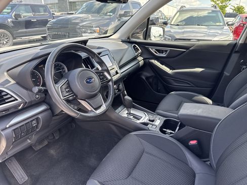 Used 2019 Subaru Forester Premium w/ All-Weather Package AWD/4WD image 4