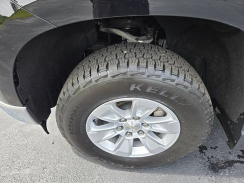 Used 2023 Chevrolet Silverado 1500 LT w/ Safety Package AWD/4WD image 25