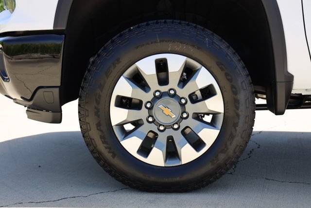 New 2026 Chevrolet Silverado 2500 Custom w/ Custom Value Package AWD/4WD image 9