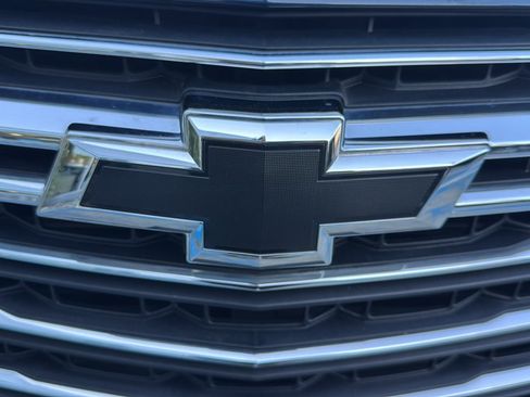 Used 2023 Chevrolet Traverse LT AWD/4WD image 48