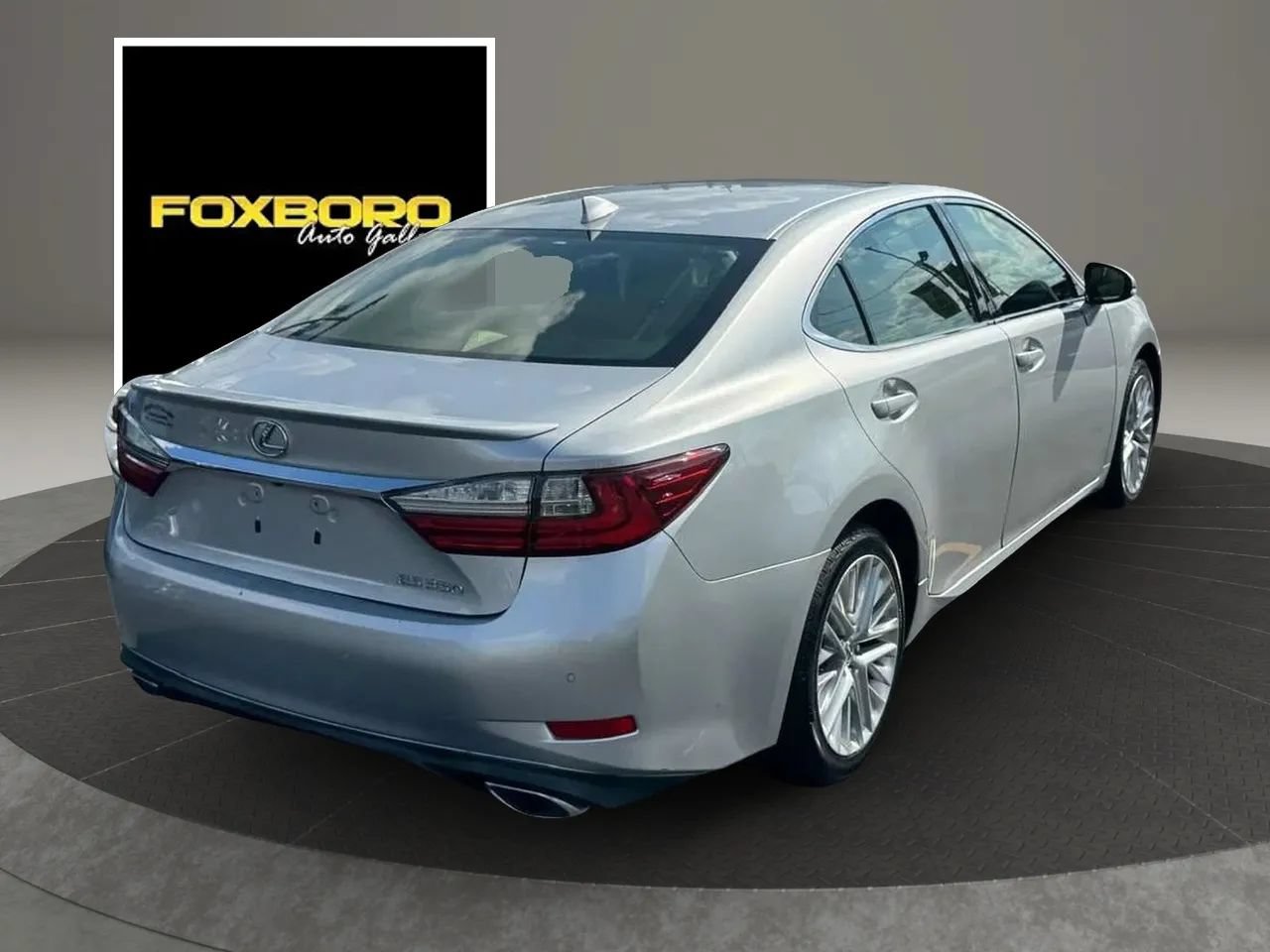 Used 2016 Lexus ES 350 w/ Luxury Package w/Wood Trim FWD image 5