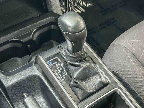 Used 2018 Toyota Tacoma TRD Sport w/ Technology Package RWD image 19