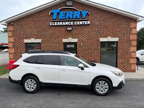 Used 2018 Subaru Outback 2.5i Premium w/ Popular Package #1 AWD/4WD image 1