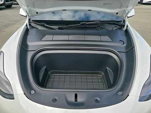 Used 2023 Tesla Model Y Performance image 23