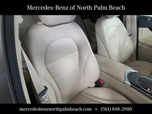 Used 2020 Mercedes-Benz GLC 300 image 27