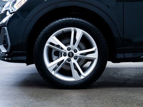 Used 2024 Audi Q3 2.0T Premium Plus w/ Premium Plus Package image 7