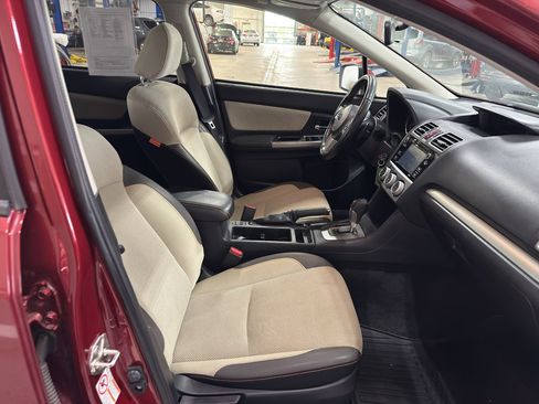 Used 2016 Subaru Crosstrek 2.0i Premium w/ Moonroof Package AWD/4WD image 12