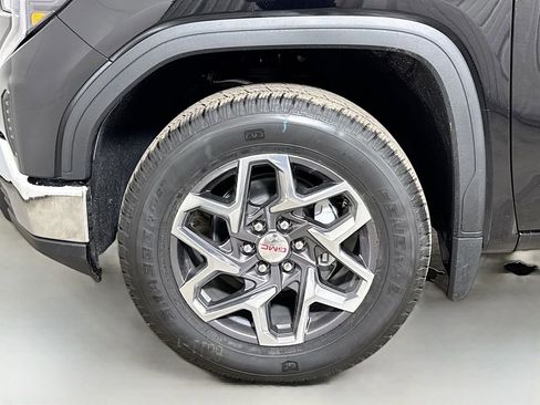 New 2026 GMC Sierra 1500 SLE w/ Preferred Package image 19