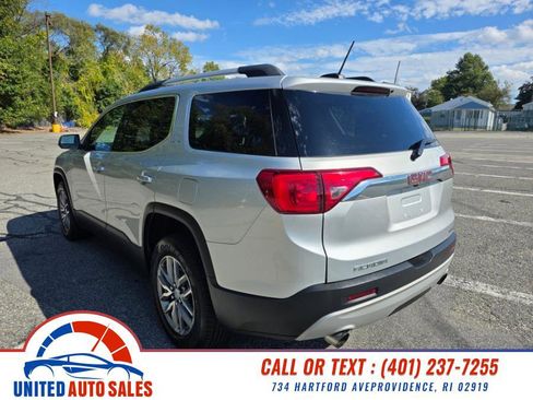 Used 2017 GMC Acadia SLE image 3