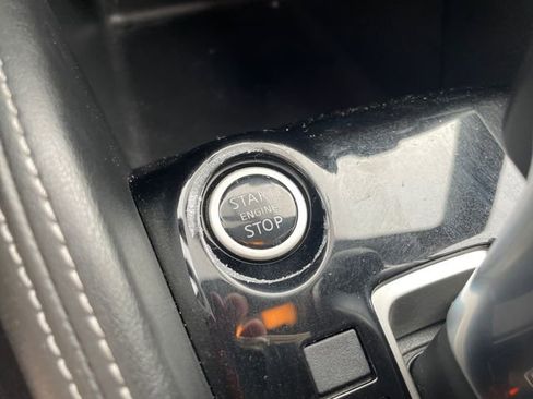 Used 2018 Nissan Kicks S FWD image 32