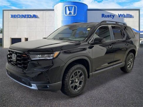 New 2025 Honda Pilot TrailSport image 7