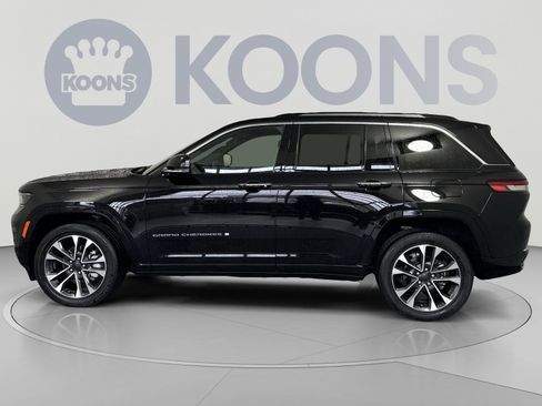 Used 2023 Jeep Grand Cherokee Overland AWD/4WD image 2