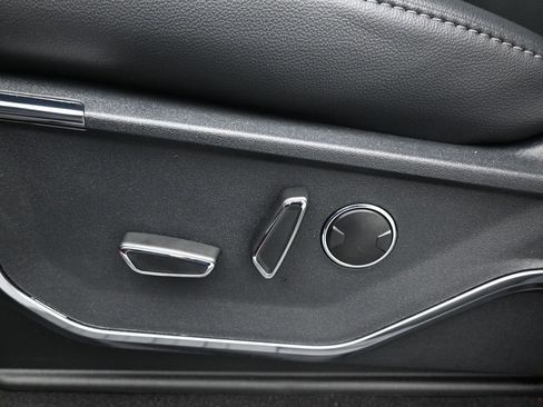 New 2024 Ford F150 Lariat w/ Equipment Group 502A High image 10