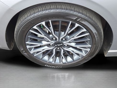 Used 2024 Kia Forte GT-Line image 9