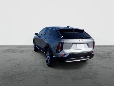 Certified 2026 Cadillac Optiq Luxury 1 image 6