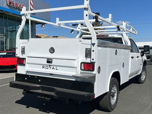 Used 2024 Chevrolet Silverado 2500 W/T w/ WT Convenience Package image 2