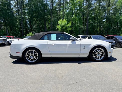Used 2010 Ford Mustang Shelby GT500 RWD image 8