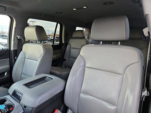 Used 2018 Chevrolet Tahoe LT w/ LT Signature Package image 18