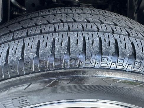 Used 2021 Nissan Armada SL w/ Captain's Chairs Package image 27