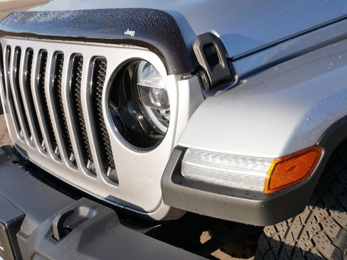 Used 2021 Jeep Wrangler Unlimited Sahara image 16