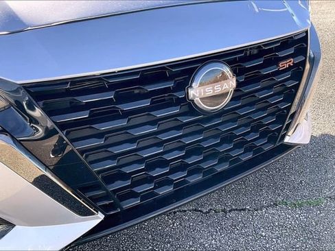 Used 2024 Nissan Altima 2.5 SR image 28