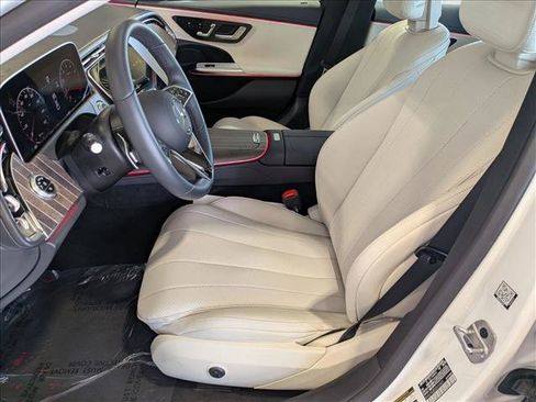 Used 2025 Mercedes-Benz E 350 Sedan image 17