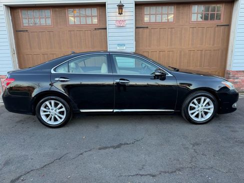 Used 2010 Lexus ES 350 image 2