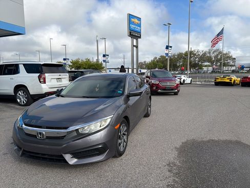 Used 2018 Honda Civic EX image 12
