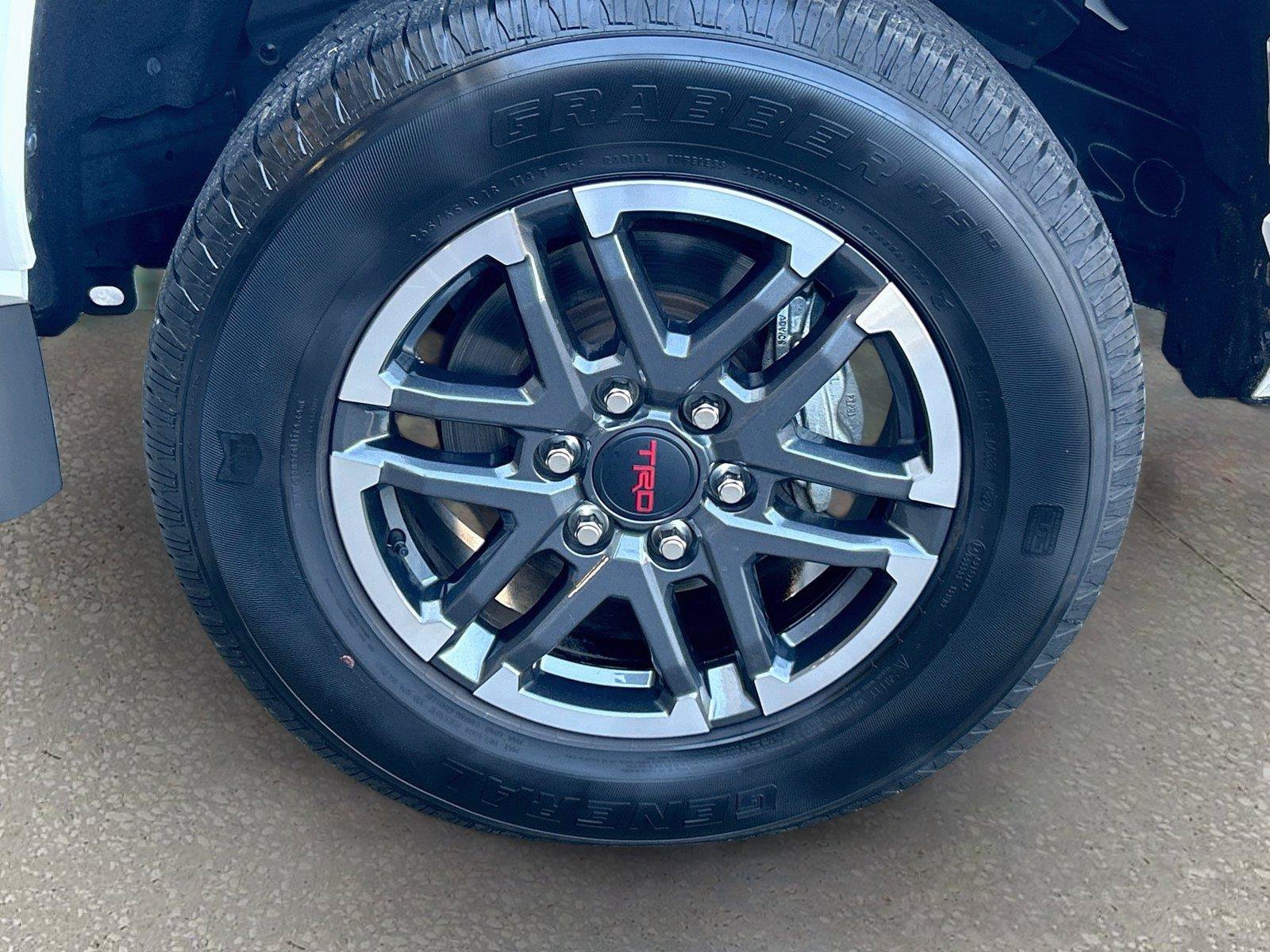 Used 2024 Toyota Tacoma TRD Sport AWD/4WD image 39