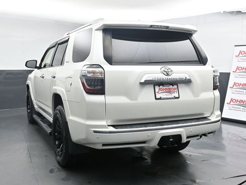 Used 2017 Toyota 4Runner Limited image 6