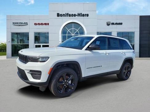 New 2025 Jeep Grand Cherokee Altitude image 2