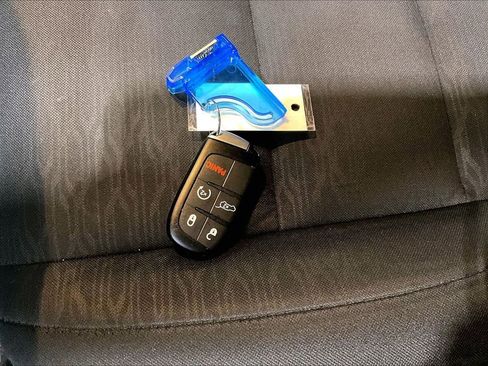 Used 2024 Dodge Durango GT image 32