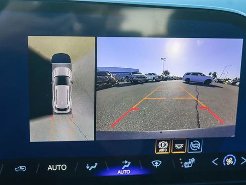 Used 2026 Chevrolet Equinox EV LT image 22