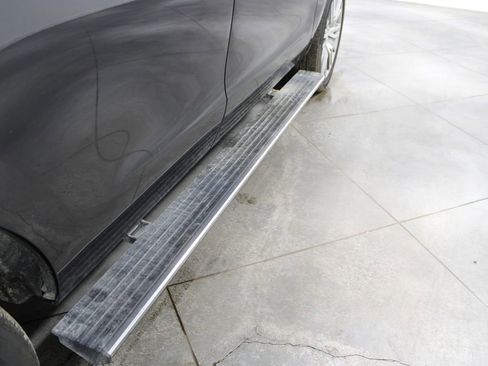 Used 2024 Ford Expedition Limited image 13