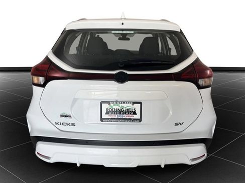 Used 2024 Nissan Kicks SV FWD image 4