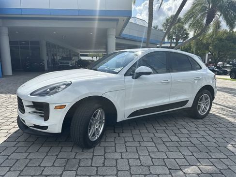 Used 2020 Porsche Macan AWD/4WD image 14