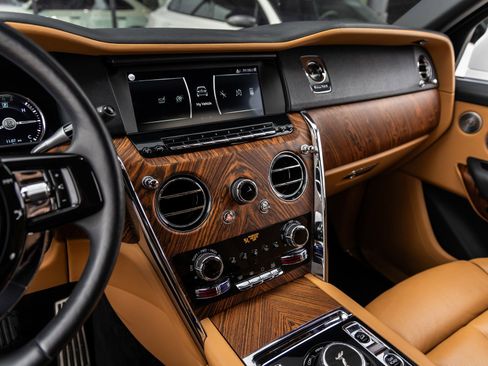 Certified 2022 Rolls-Royce Cullinan image 34