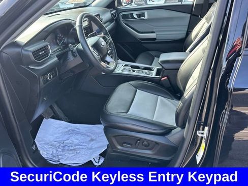 Used 2023 Ford Explorer XLT w/ Equipment Group 202A image 9