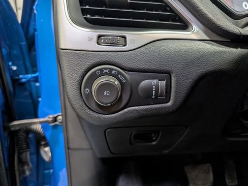 Used 2022 Jeep Cherokee Latitude w/ Sun & Sound Group AWD/4WD image 15