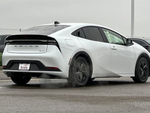 New 2026 Toyota Prius SE image 4