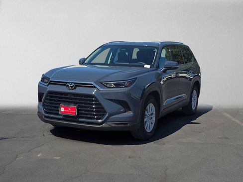 Certified 2026 Toyota Grand Highlander FWD image 7